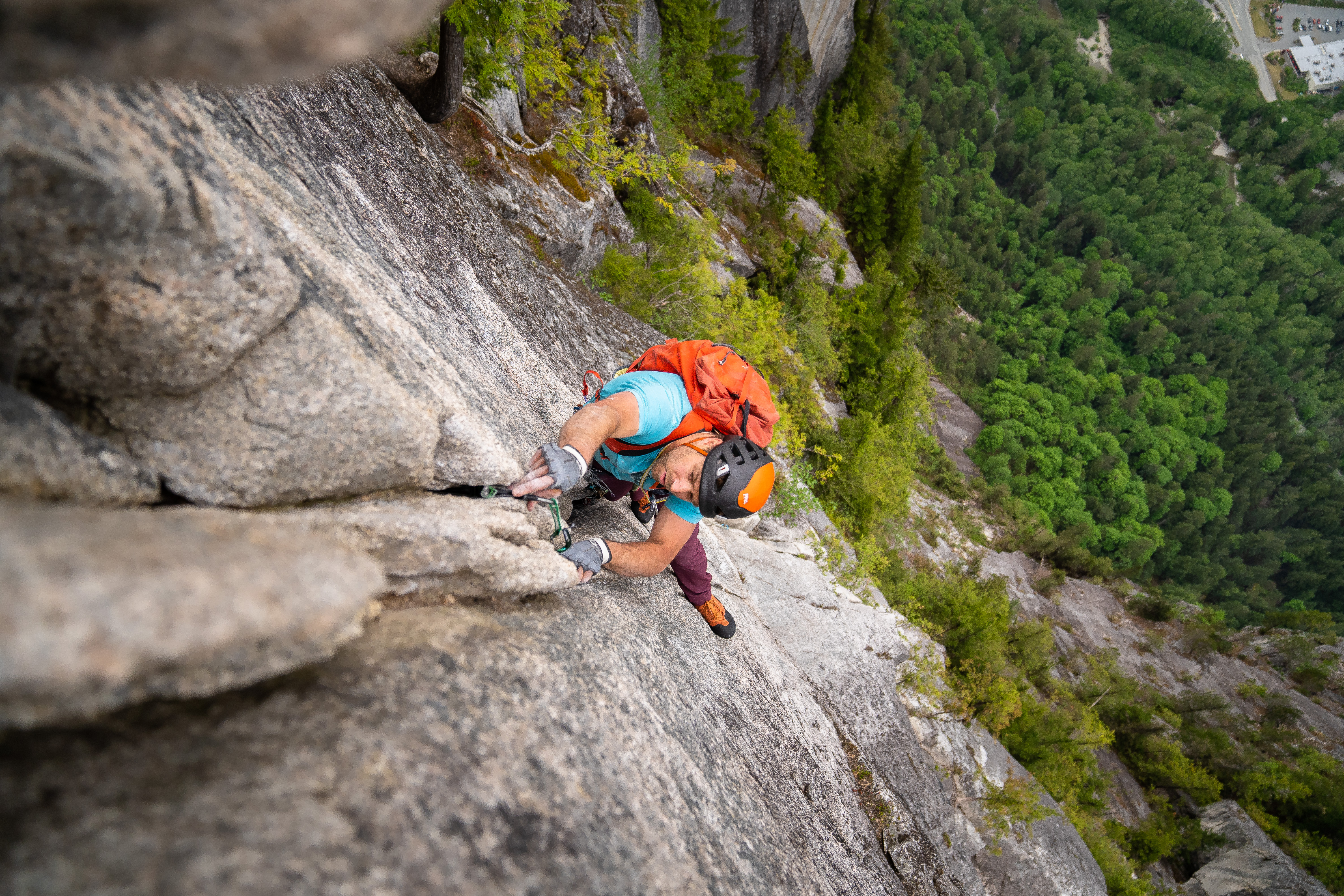 rock climbing squamish angels crest